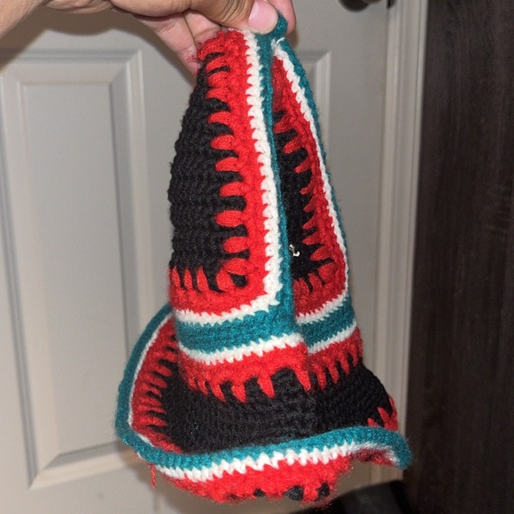 Supreme Crochet Bucket Hat - Picture 17 of 17